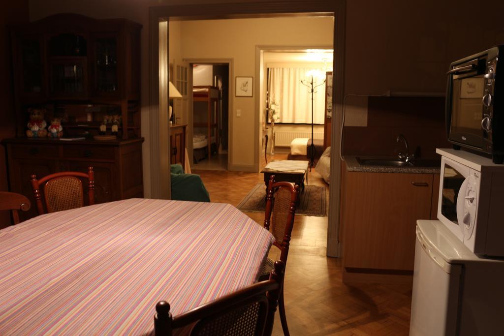 Studio Elisabeth Apartment บรูจส์ ภายนอก รูปภาพ