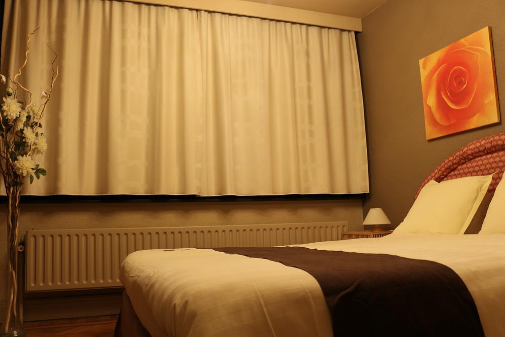 Studio Elisabeth Apartment บรูจส์ ภายนอก รูปภาพ